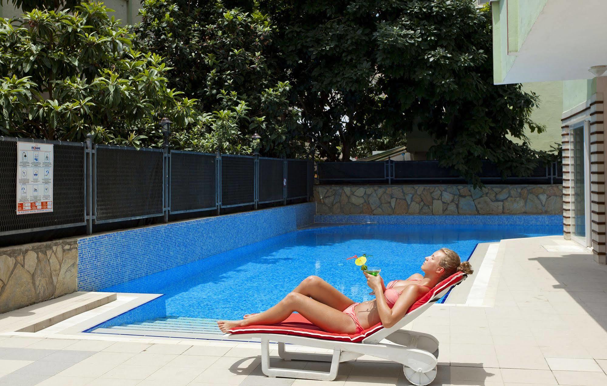 Royalisa City Apart Hotel Alanya Bagian luar foto